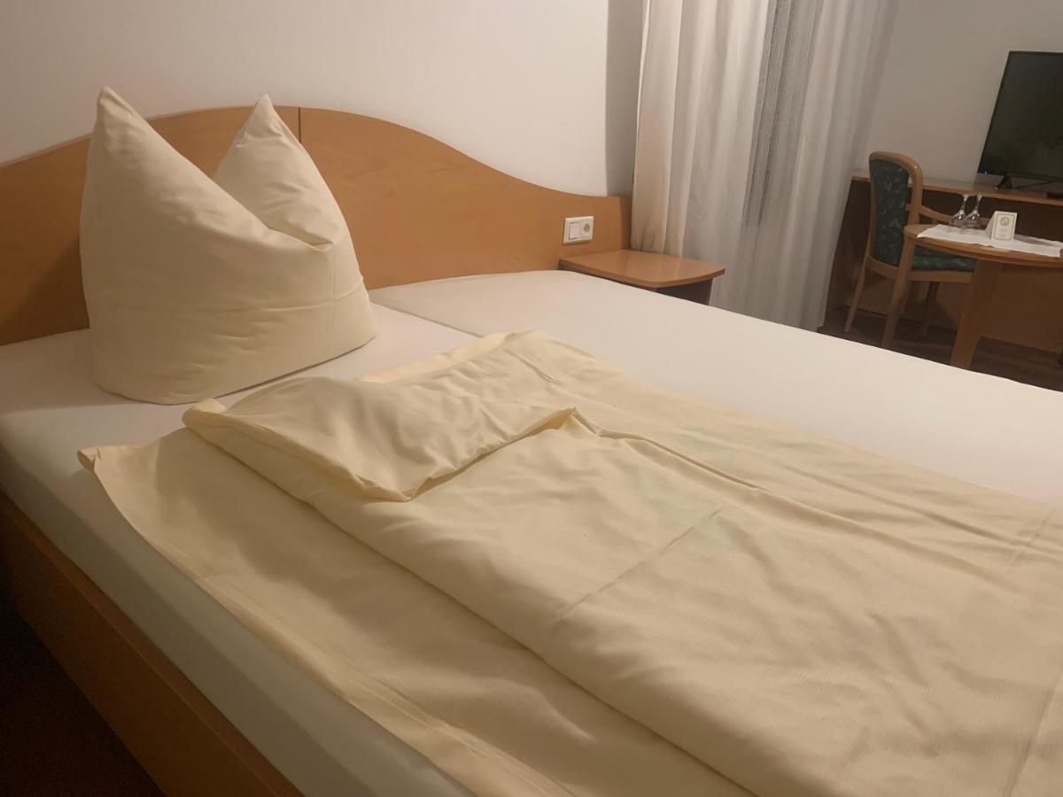 Hotel & Restaurant Rosenhof Bergen  Luaran gambar